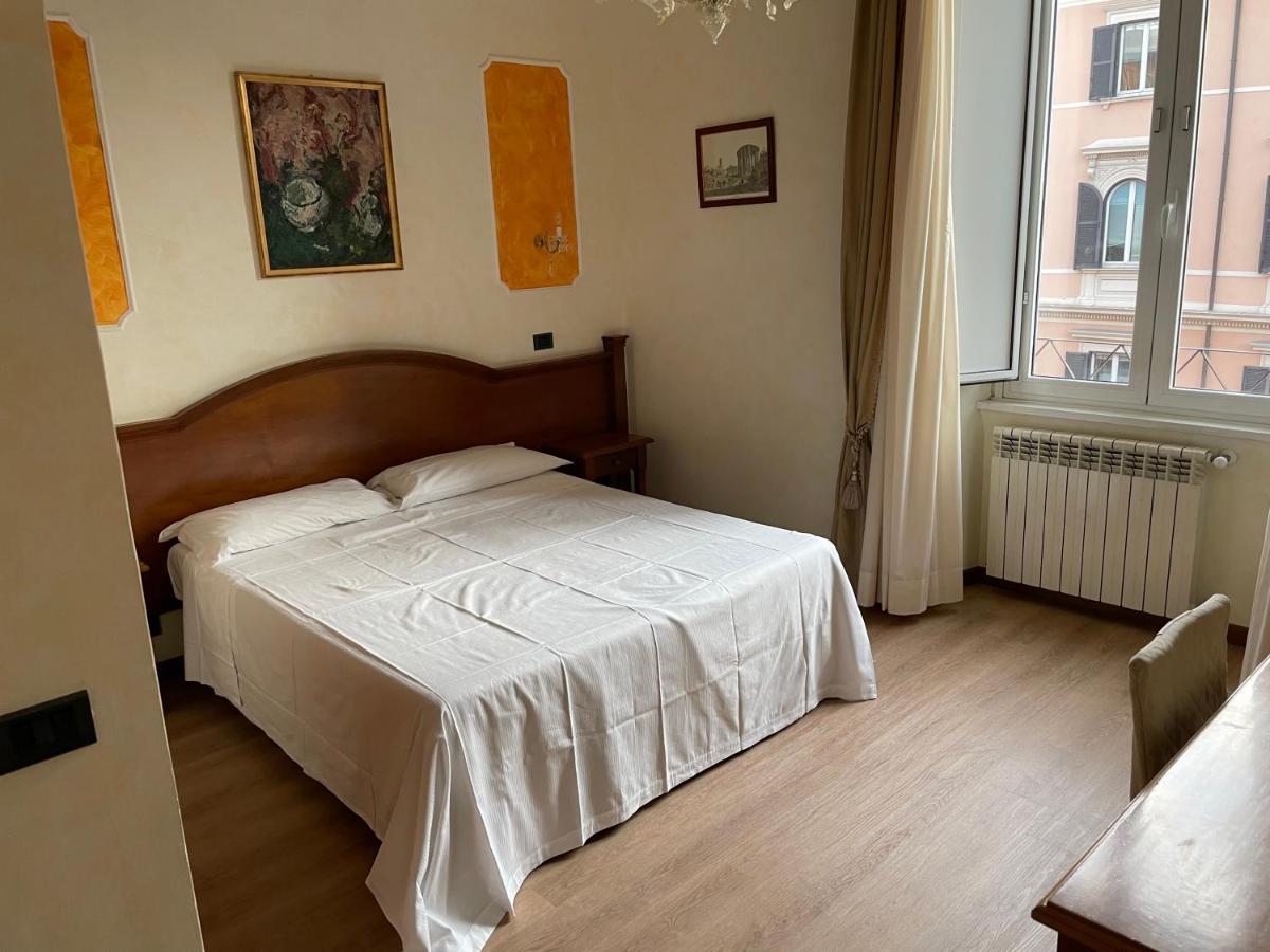 Le Petit Real Hotel Róma Kültér fotó